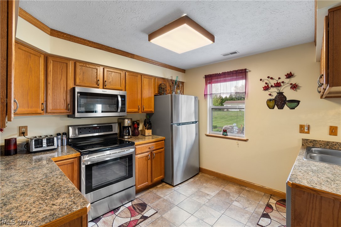 1995-1997 Rolling Meadows Lane Akron OH 44312