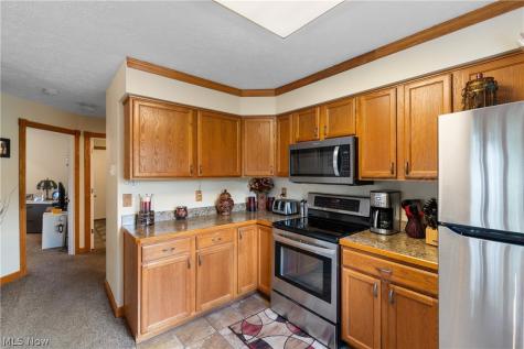 1995-1997 Rolling Meadows Lane Akron OH 44312