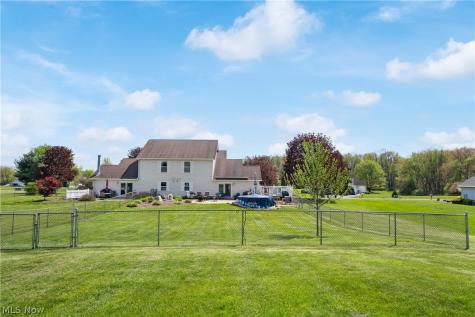 1995-1997 Rolling Meadows Lane Akron OH 44312