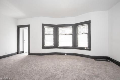 12401 Chesterfield Avenue Cleveland OH 44108