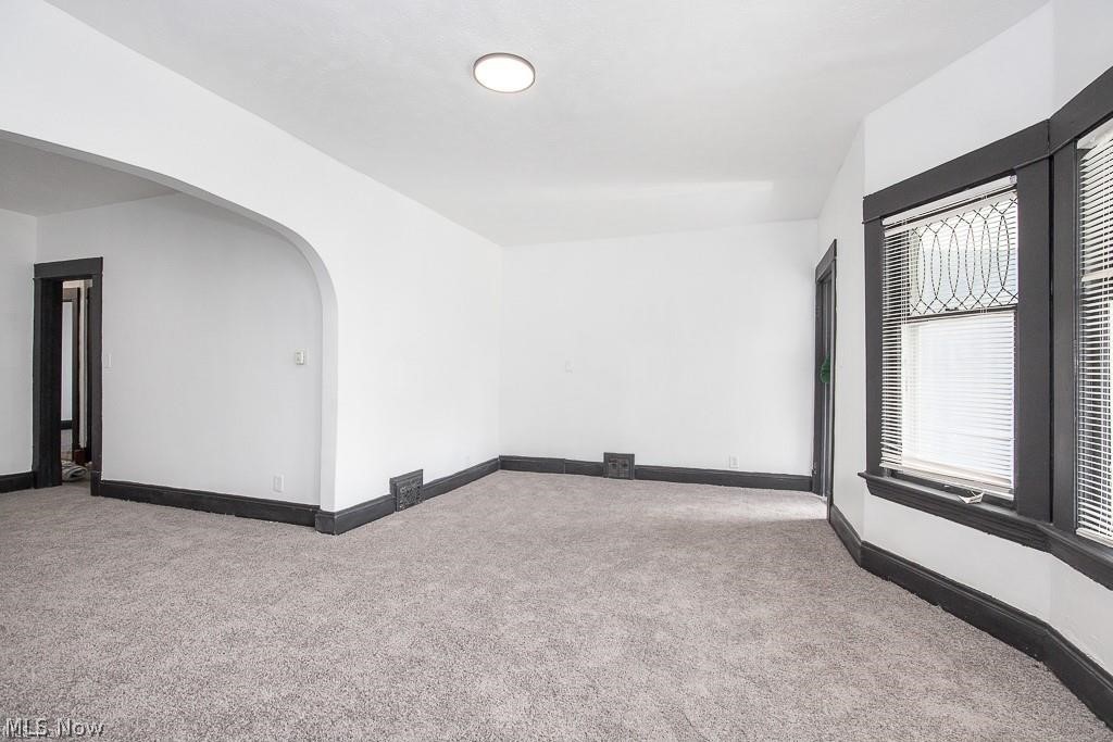 12401 Chesterfield Avenue Cleveland OH 44108