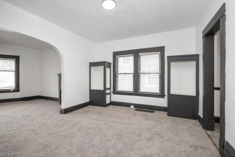 12401 Chesterfield Avenue Cleveland OH 44108