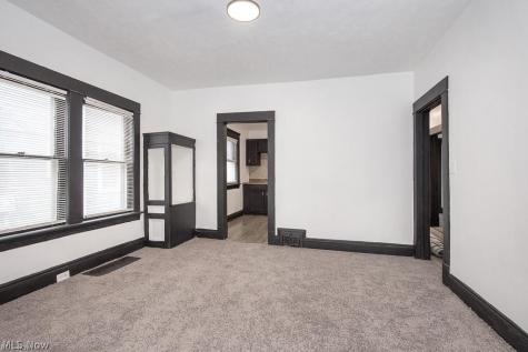 12401 Chesterfield Avenue Cleveland OH 44108