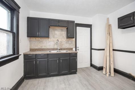 12401 Chesterfield Avenue Cleveland OH 44108