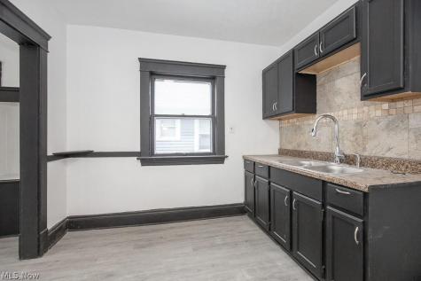 12401 Chesterfield Avenue Cleveland OH 44108