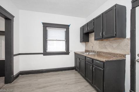 12401 Chesterfield Avenue Cleveland OH 44108