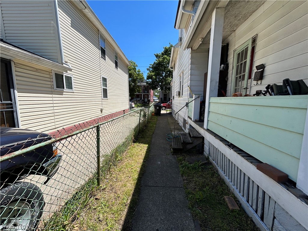 1764 E 33rd Street Cleveland OH 44114