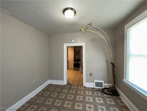 1764 E 33rd Street Cleveland OH 44114