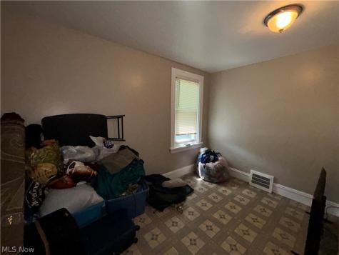 1764 E 33rd Street Cleveland OH 44114