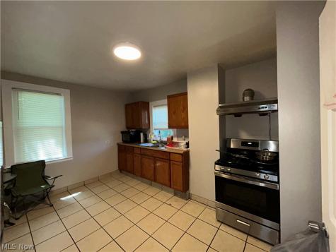 1764 E 33rd Street Cleveland OH 44114