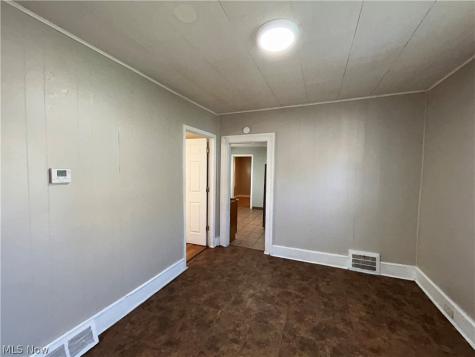 1764 E 33rd Street Cleveland OH 44114