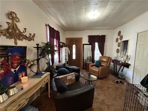 1764 E 33rd Street Cleveland OH 44114