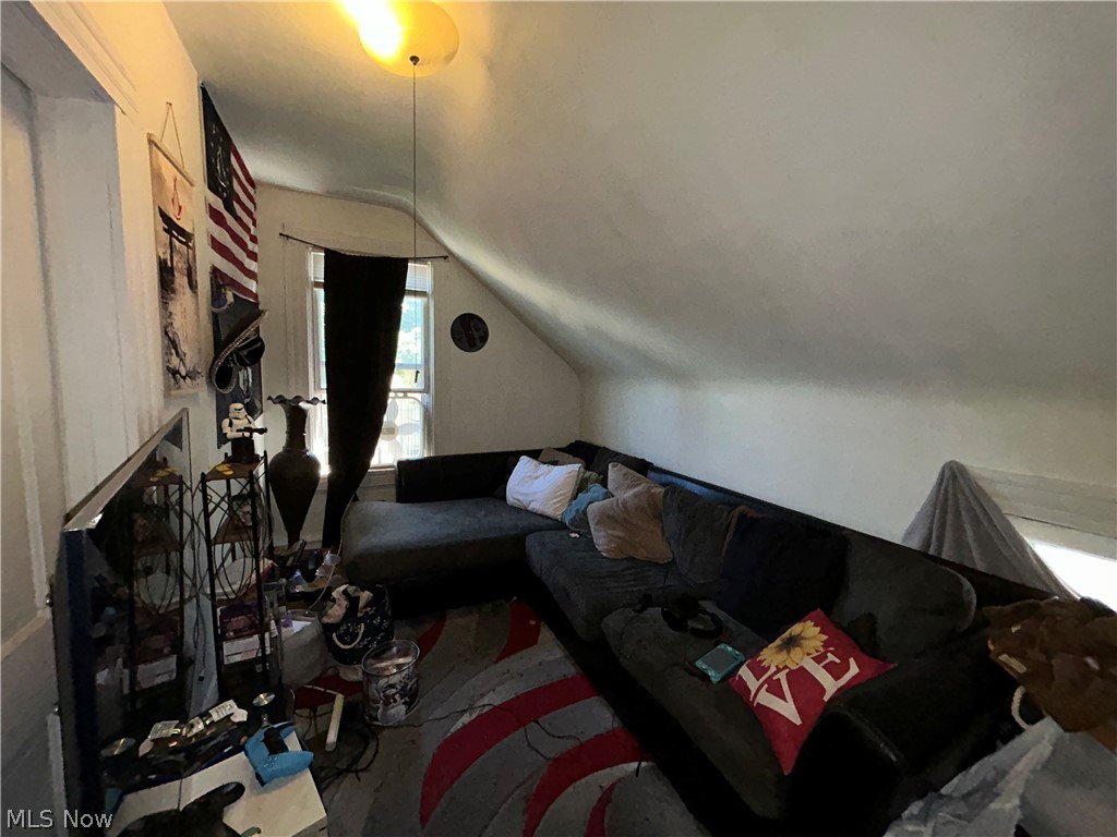 1764 E 33rd Street Cleveland OH 44114