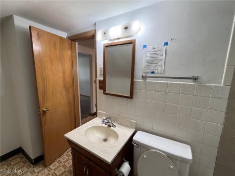 4902 E 109th Street Garfield Heights OH 44125
