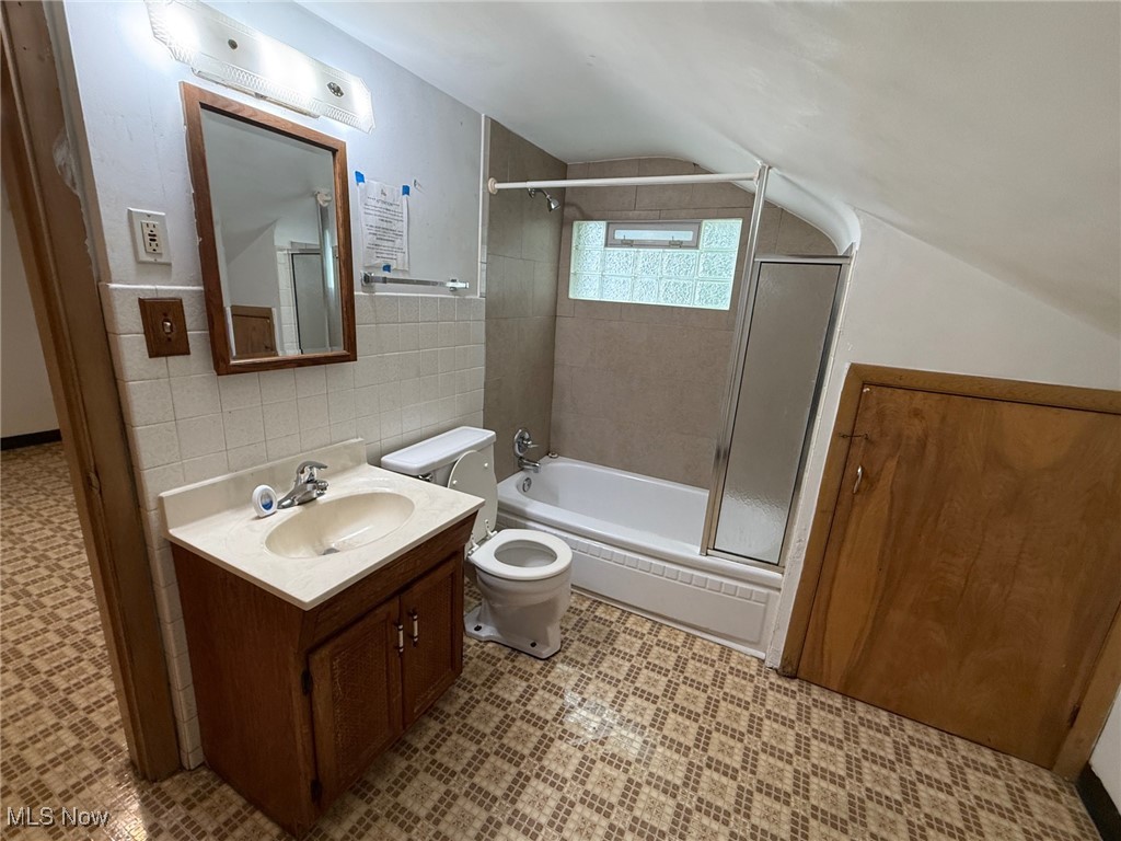 4902 E 109th Street Garfield Heights OH 44125