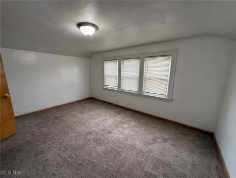 4902 E 109th Street Garfield Heights OH 44125