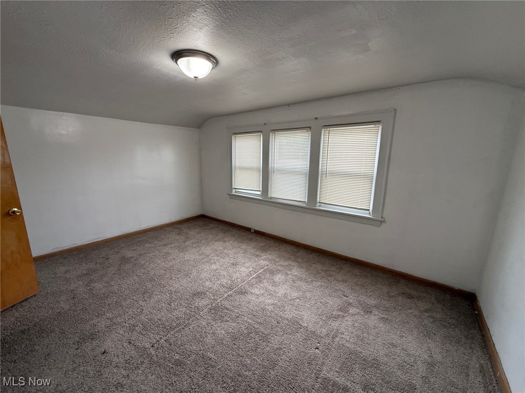4902 E 109th Street Garfield Heights OH 44125
