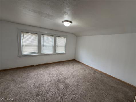 4902 E 109th Street Garfield Heights OH 44125