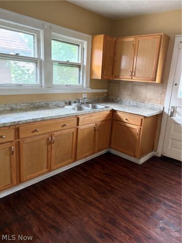 11805 Iowa Avenue Cleveland OH 44108