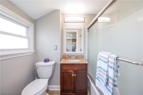 1718 - 1720 Newberry Street Cuyahoga Falls OH 44221