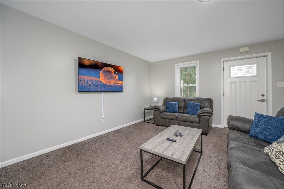 1718 - 1720 Newberry Street Cuyahoga Falls OH 44221