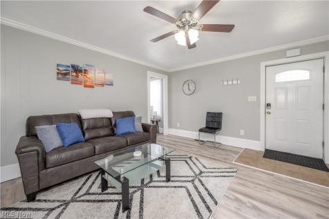 1718 - 1720 Newberry Street Cuyahoga Falls OH 44221
