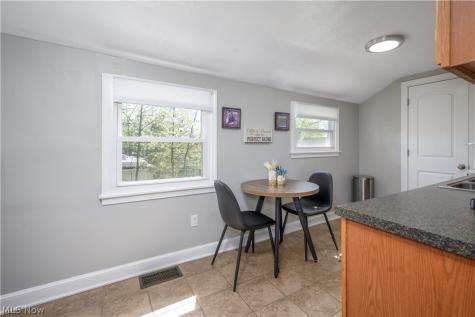 1718 - 1720 Newberry Street Cuyahoga Falls OH 44221