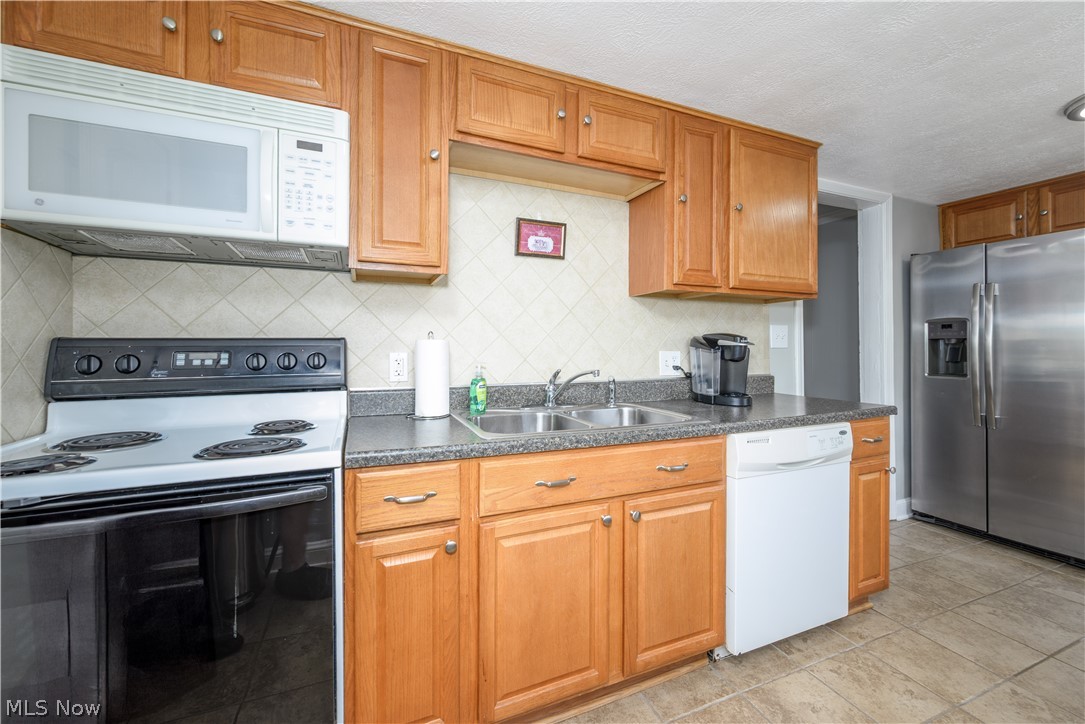 1718 - 1720 Newberry Street Cuyahoga Falls OH 44221