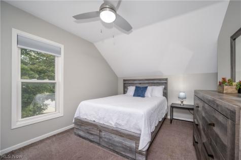 1718 - 1720 Newberry Street Cuyahoga Falls OH 44221