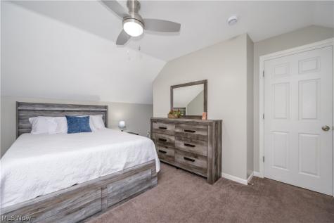 1718 - 1720 Newberry Street Cuyahoga Falls OH 44221