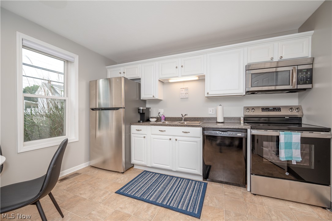 1718 - 1720 Newberry Street Cuyahoga Falls OH 44221