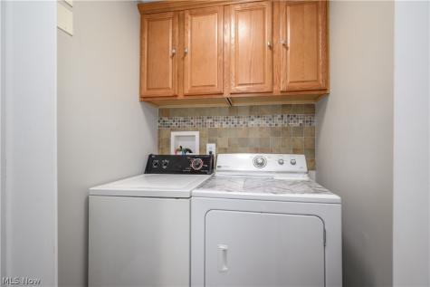 1718 - 1720 Newberry Street Cuyahoga Falls OH 44221