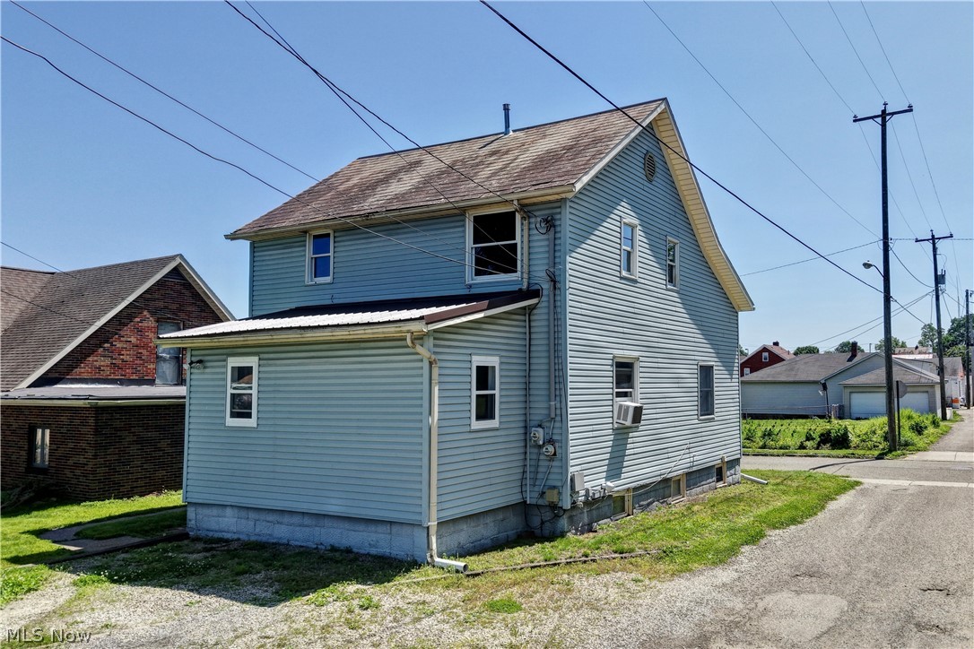 110 8th Street SW New Philadelphia OH 44663