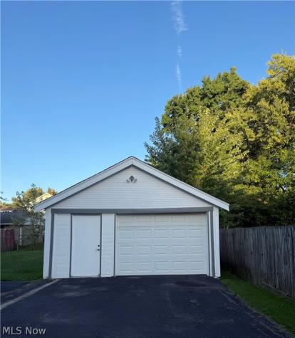 43 Manchester Avenue Youngstown OH 44509