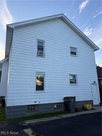 43 Manchester Avenue Youngstown OH 44509