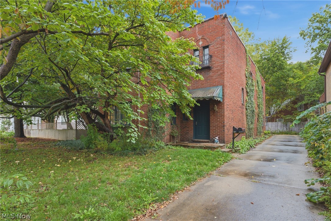 1704 Yale Avenue NW Canton OH 44703