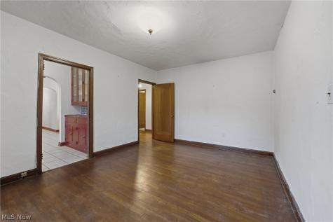 1704 Yale Avenue NW Canton OH 44703