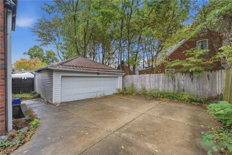 1704 Yale Avenue NW Canton OH 44703