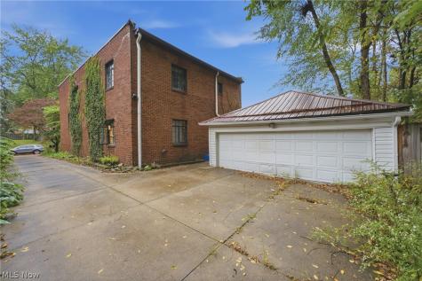 1704 Yale Avenue NW Canton OH 44703