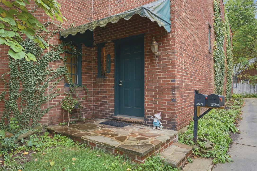 1704 Yale Avenue NW Canton OH 44703