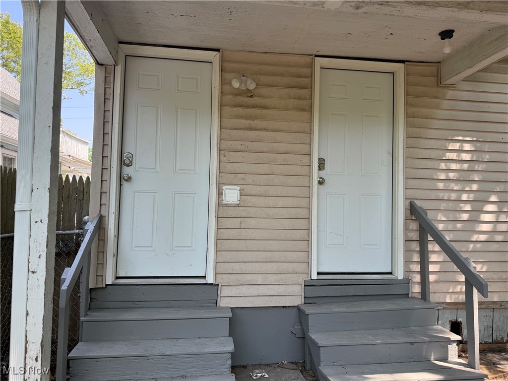2066 W 81st Street Cleveland OH 44102