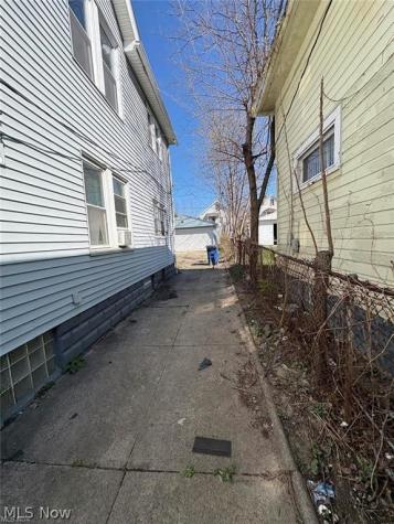 11817 Dove Avenue Cleveland OH 44105