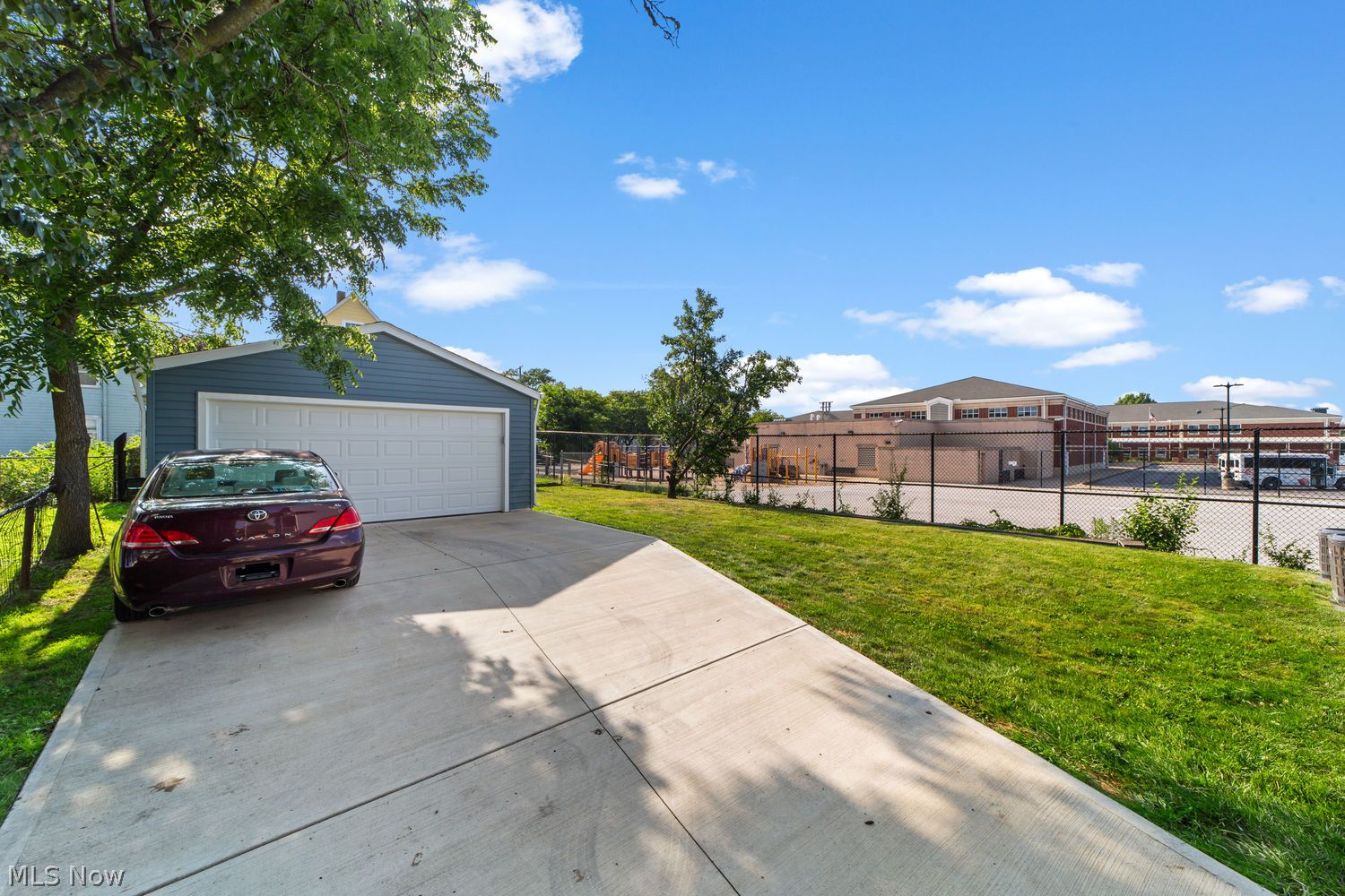 2102 Quail Street Lakewood OH 44107