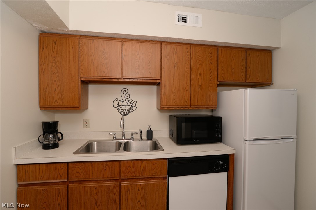 709 & 717 Carroll Street Akron OH 44304