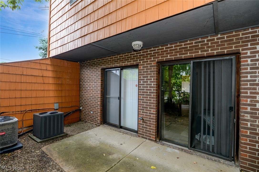 709 & 717 Carroll Street Akron OH 44304