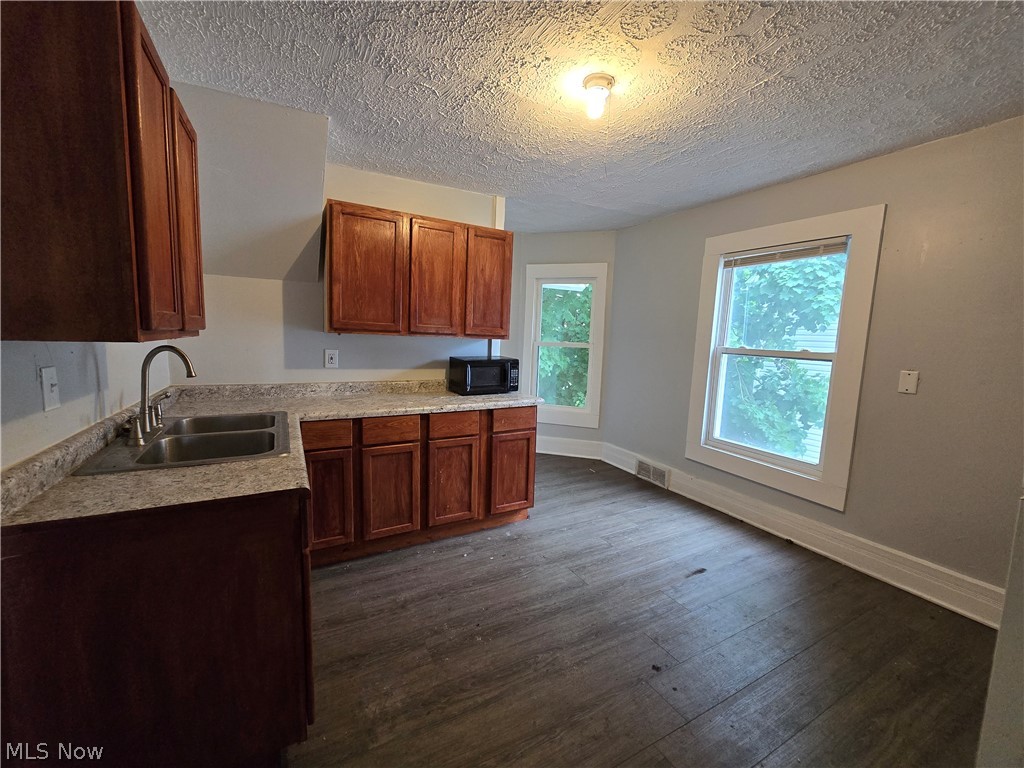 1412 Woodland Avenue NW Canton OH 44703