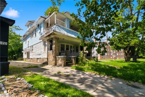 1516 Hillcrest Road Cleveland OH 44118