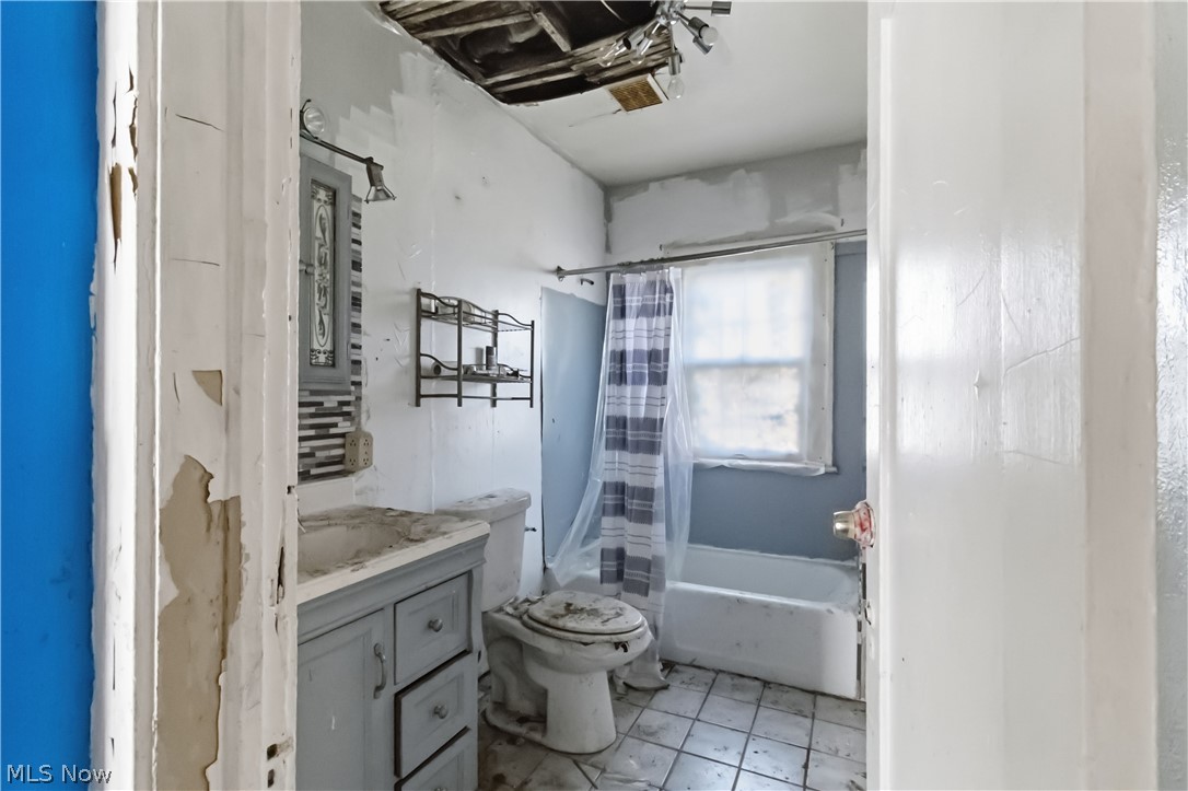 1516 Hillcrest Road Cleveland OH 44118