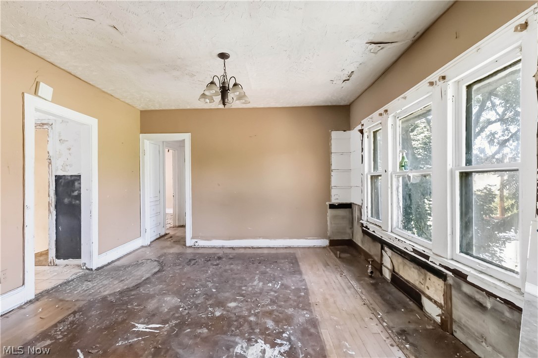 1516 Hillcrest Road Cleveland OH 44118
