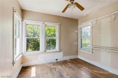 1516 Hillcrest Road Cleveland OH 44118